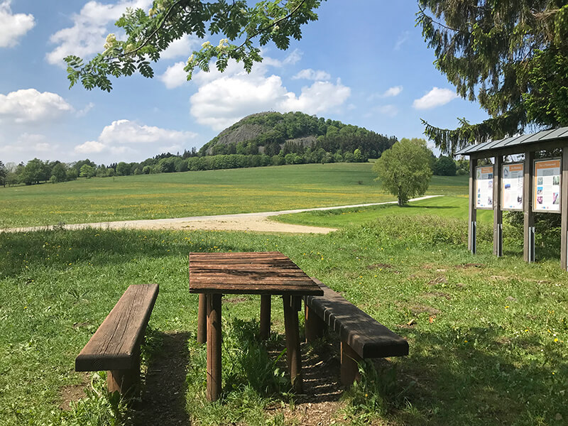 Picknickplatz  mit Blick auf die Milseburg