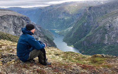 Auf dem Rimstigen am Nærøyfjord