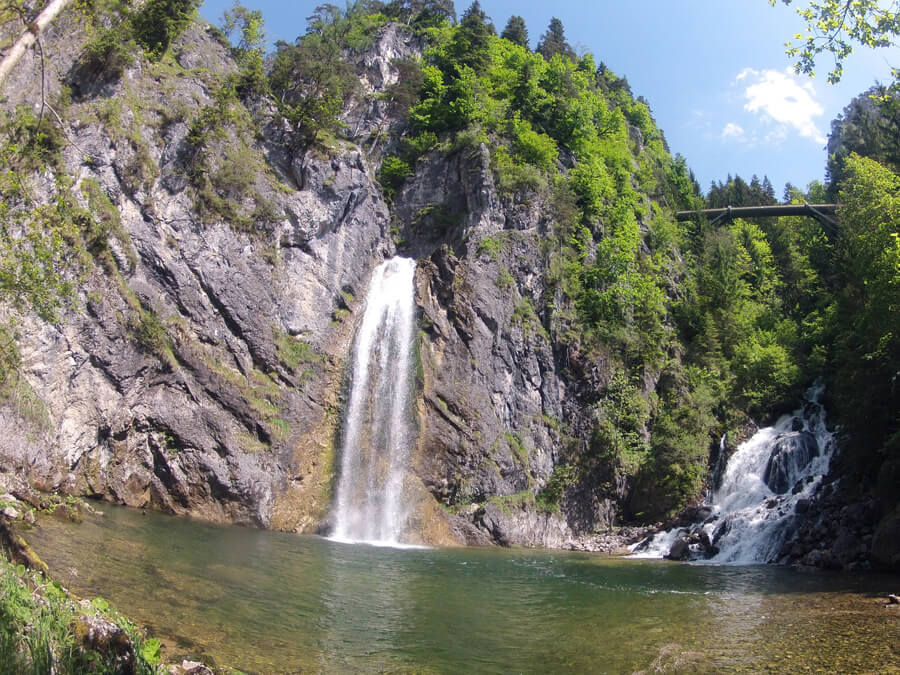 25 Meter hoher Wasserfall