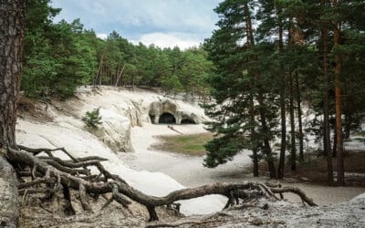 Zu den Sandsteinhöhlen im Heers