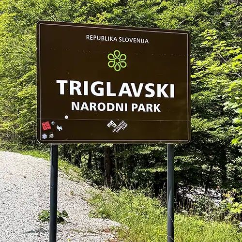 See You on the Outside Kranjska Gora 03 Hinweisschild Triglav Nationalpark