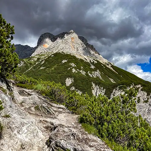 See You on the Outside Peter Wiechenthaler Hütte 12 Blick zum markanten Persailhorn