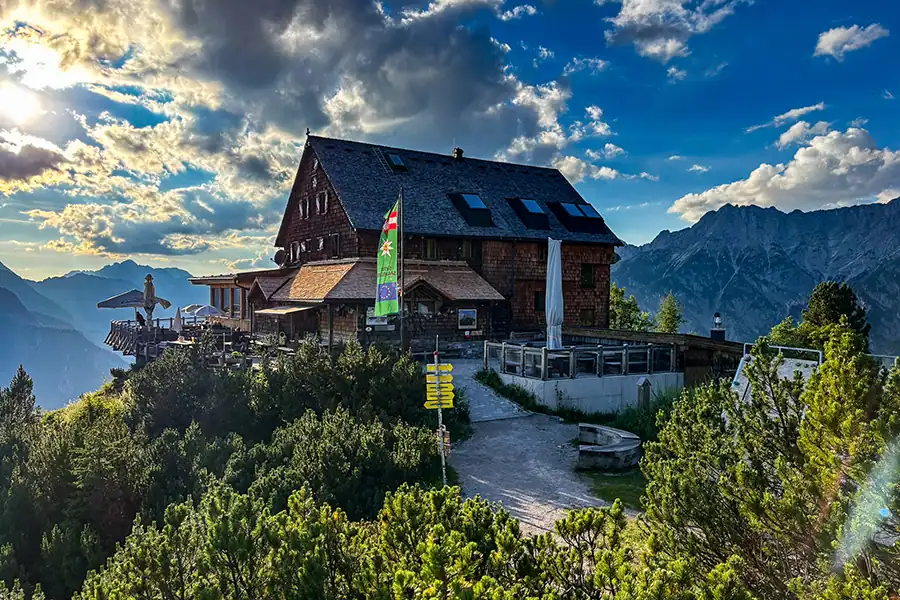 Peter-Wiechenthaler-Hütte